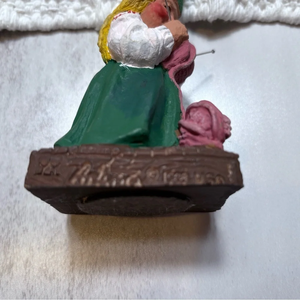 Artina vintage knitting